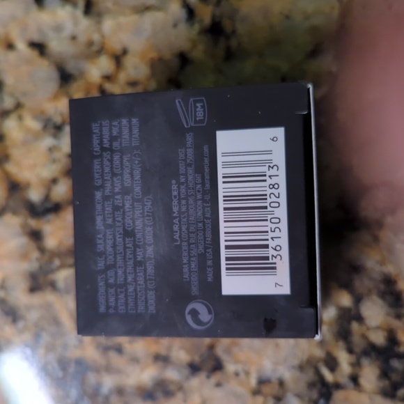 Laura Mercier Secret Brightening Powder For Under Eyes - Picture 7 of 7